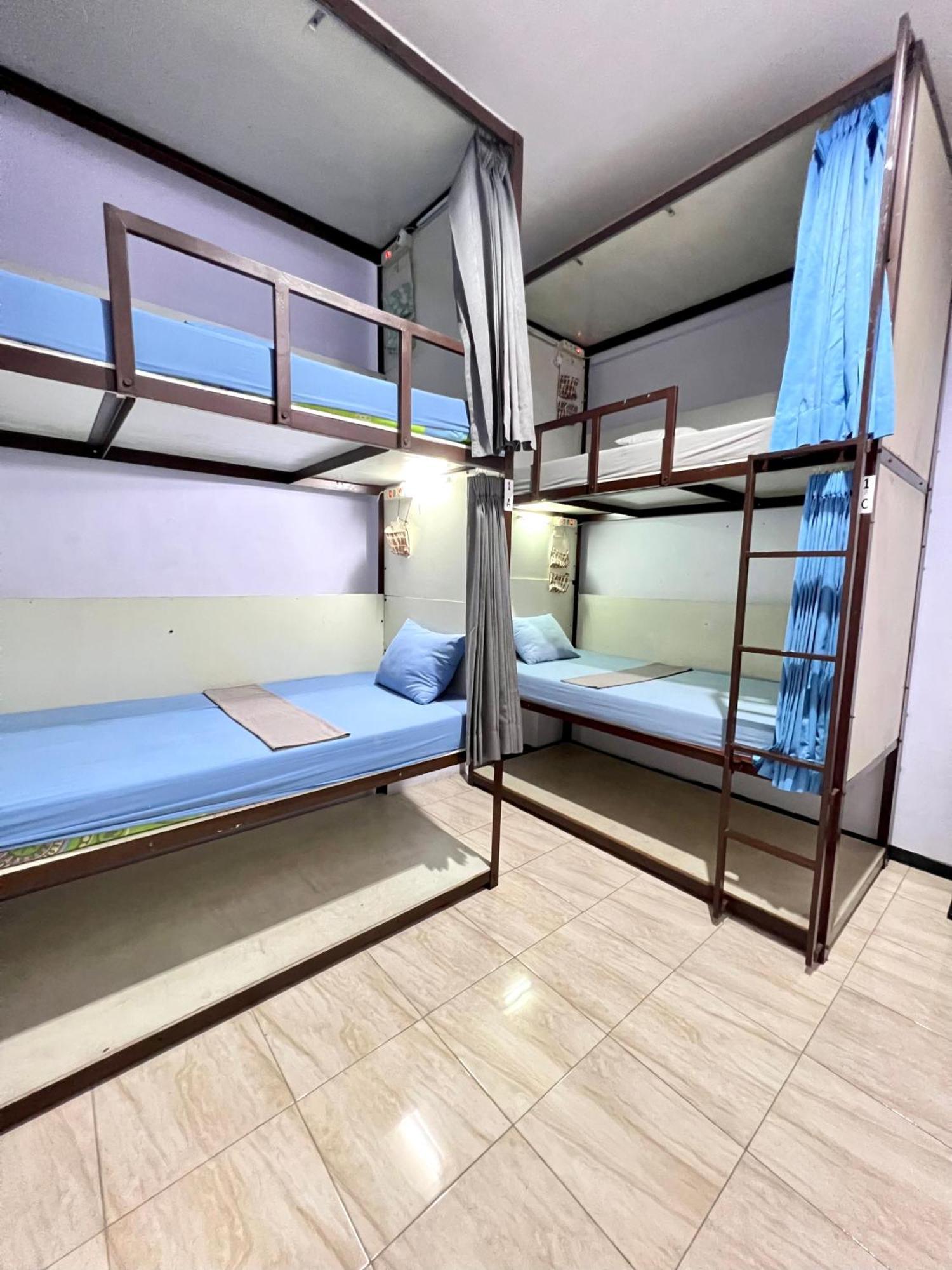 Mador Malang Dorm Hostel Dış mekan fotoğraf