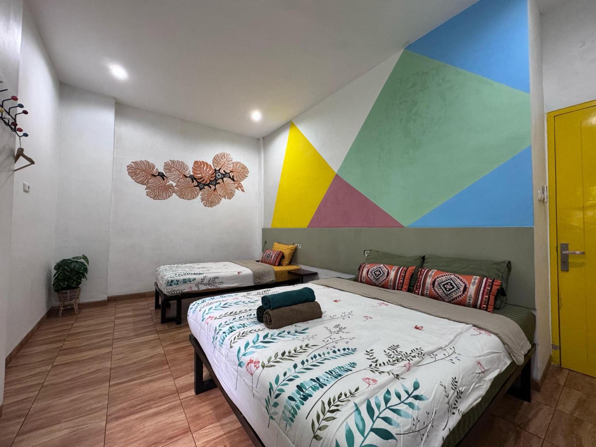 Mador Malang Dorm Hostel Dış mekan fotoğraf