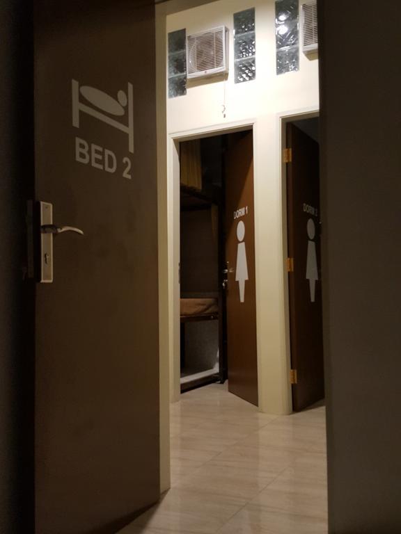 Mador Malang Dorm Hostel Dış mekan fotoğraf