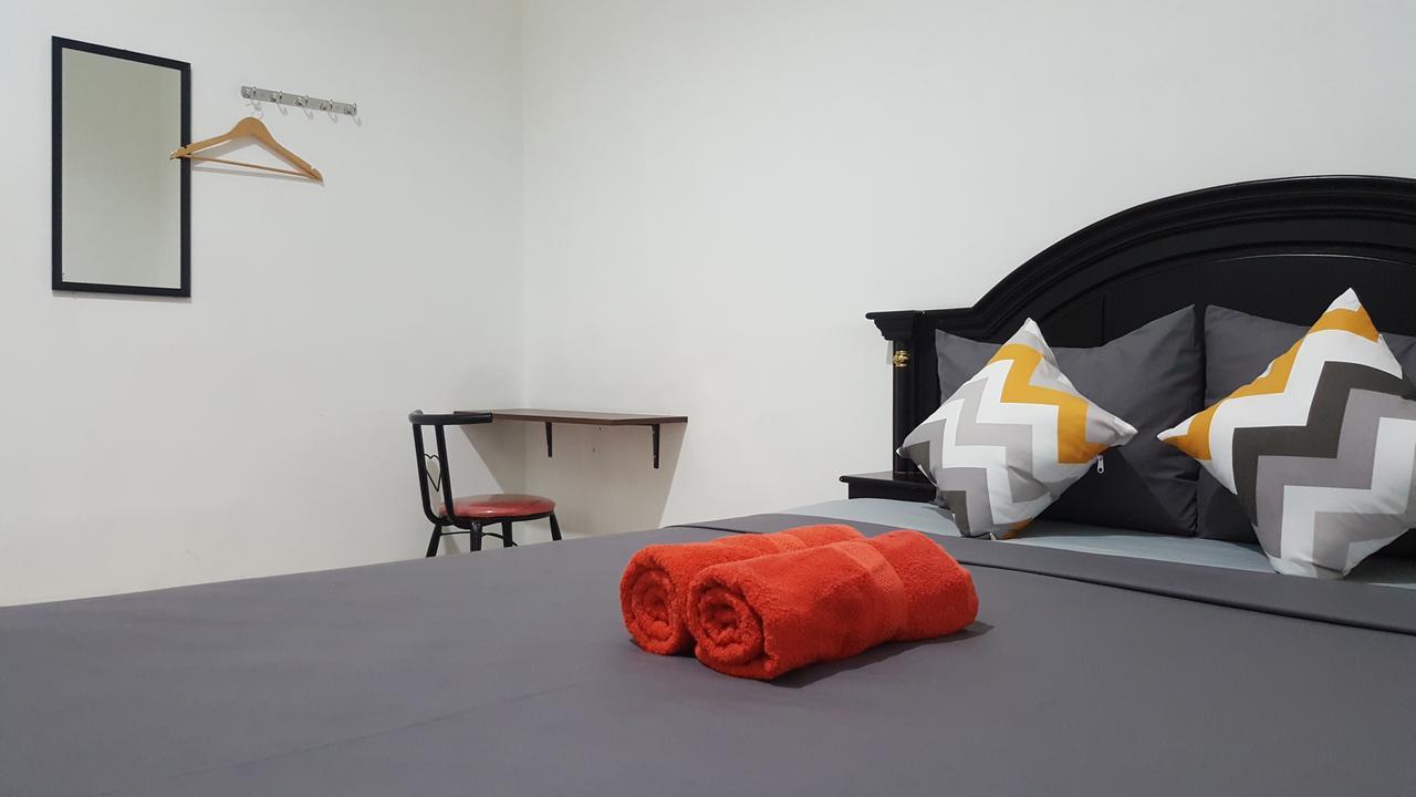 Mador Malang Dorm Hostel Dış mekan fotoğraf