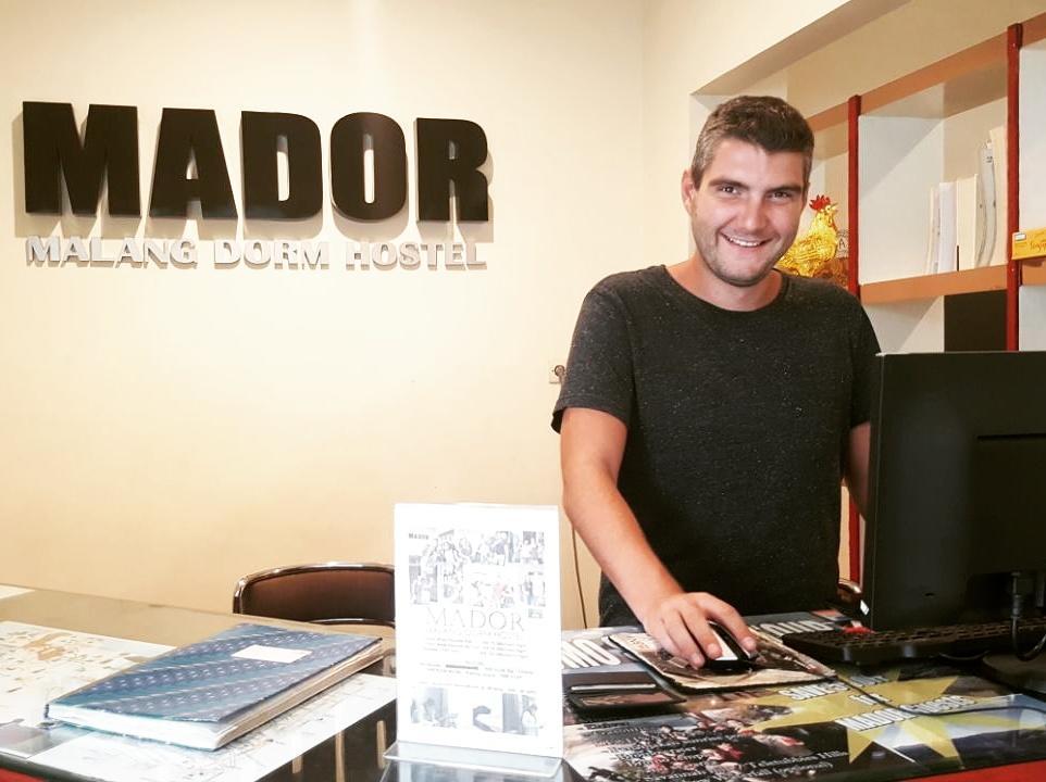 Mador Malang Dorm Hostel Dış mekan fotoğraf