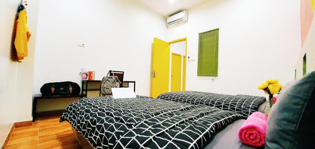 Mador Malang Dorm Hostel Dış mekan fotoğraf