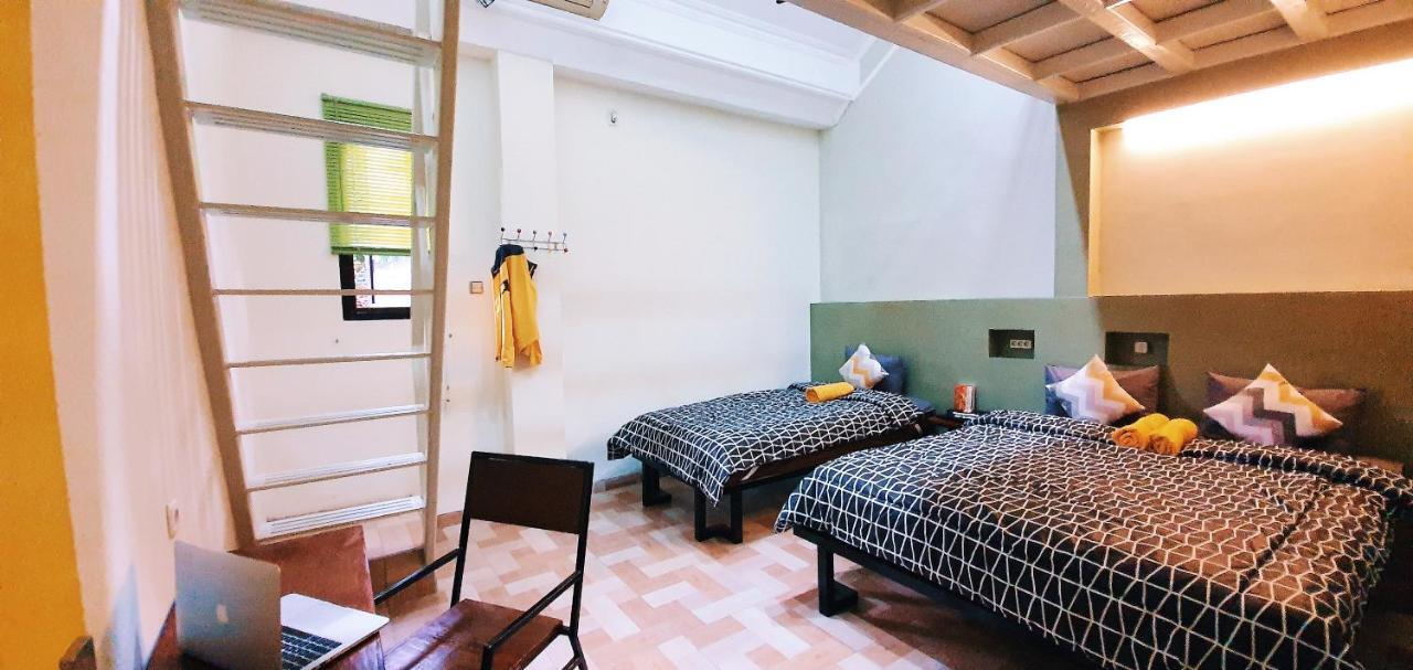 Mador Malang Dorm Hostel Dış mekan fotoğraf